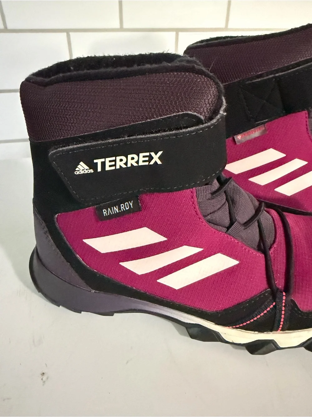 adidas Terrex RAIN.RDY PrimaLoft Traxion Waterproof Kids Ankle Boots 3 Purple w